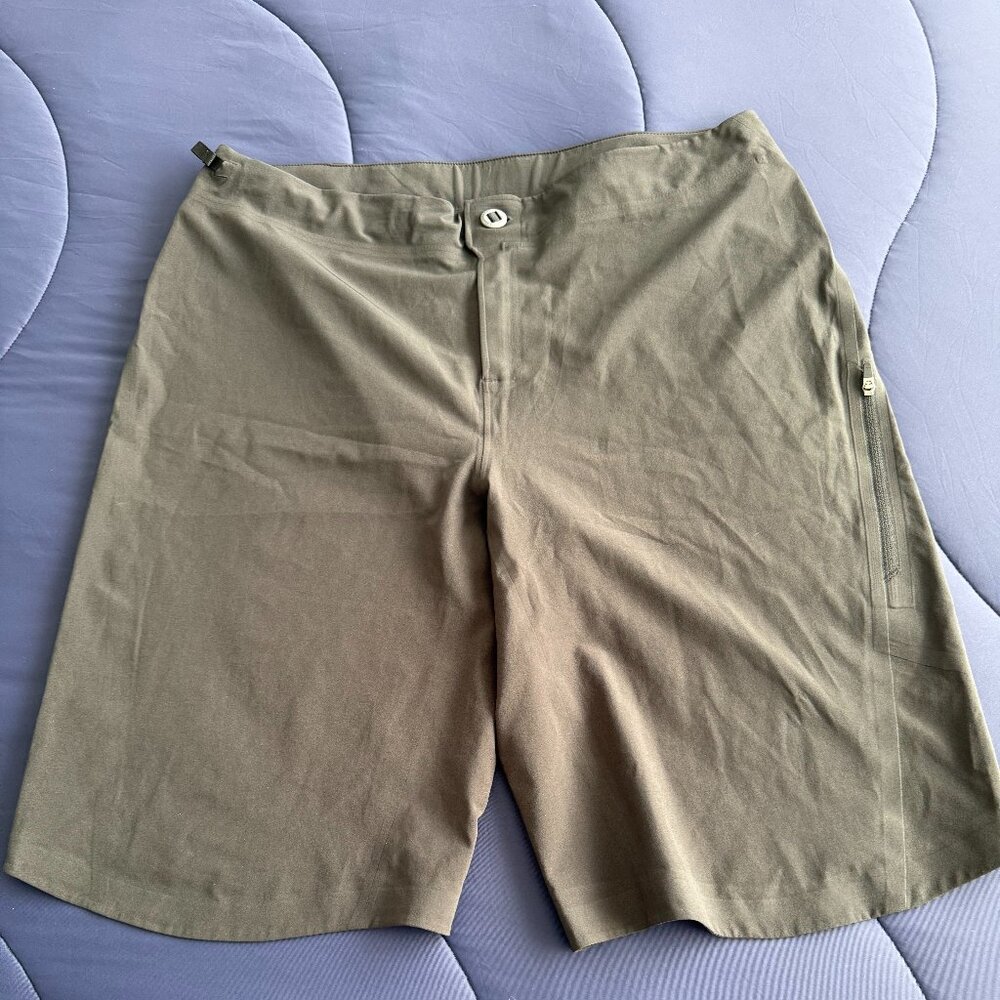 Patagonia Dirt/Hydro Mens Shorts Size 34 Black